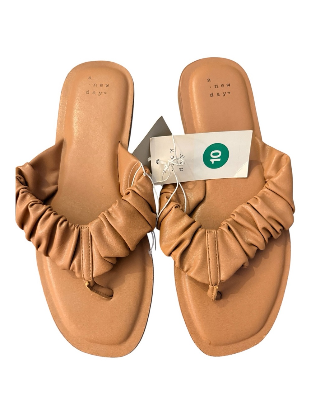 NWT a new day Tan Ruched Thong Sandals  BEACH coquette girl eclectic grandpa 10